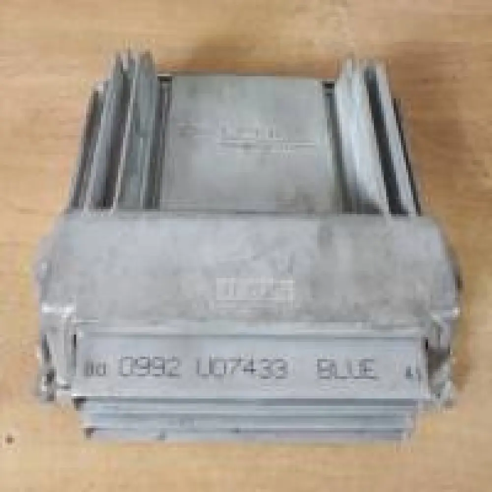 Calculateur moteur 2002 Pontiac Aztek 3.4L ECM 12209614 DRZP