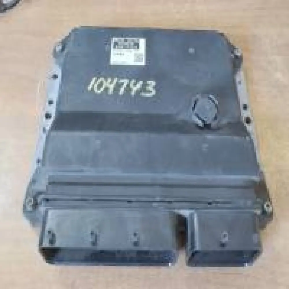 Calculateur moteur 2010 Toyota PRIUS 275400-2450  ECM