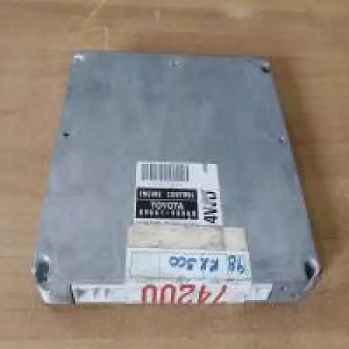 Calculateur moteur 1998 Toyota LEXUS RX300 3.0L 1752000181P