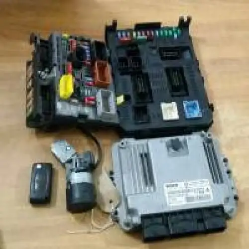 CITROEN PEUGEOT 307 1.6 HDI KIT COMPLET DEMARRAGE bsi bsm BSI 2004 2004 H02-01 291106 ecu BOSCH CITROEN PEUGEOT 307 1.6 HDI BOSCH 0 281 011 863, 0281011863, 96 671 733 80, 9667173380, 9653958980, EDC16C34 & 1844 0610