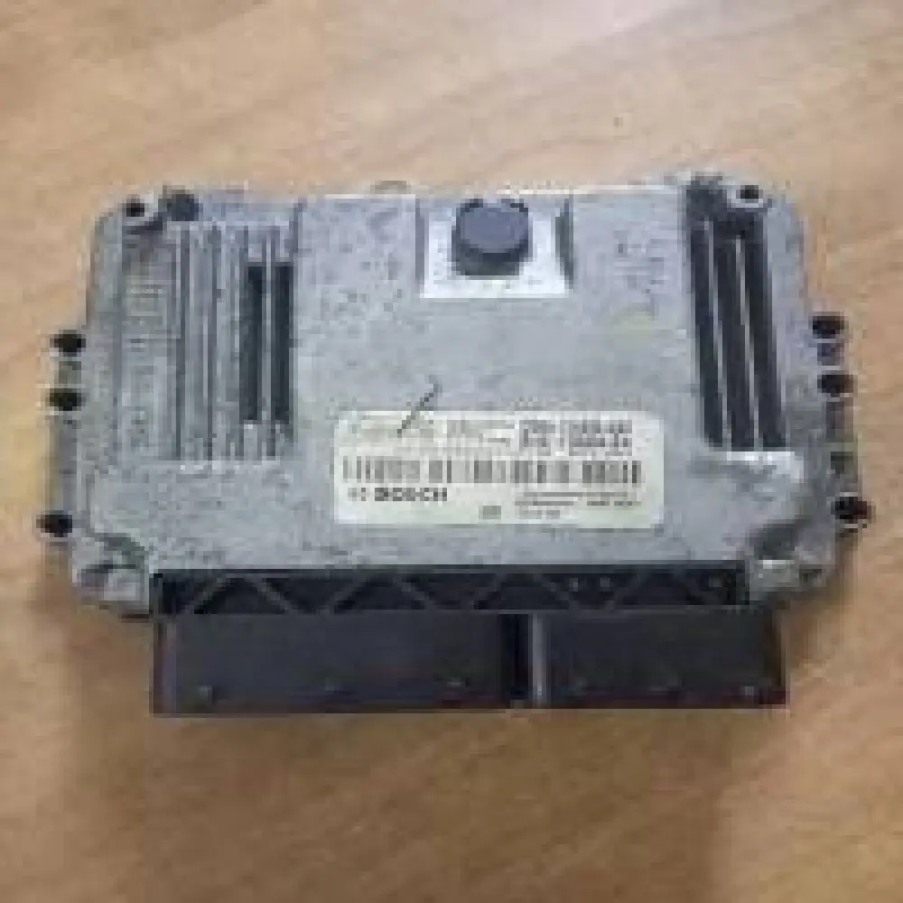 Ford Focus 2012 2013 calculateur moteur Ford Focus Bosch 0 261 S07 636 / 0261S07636 & TYK8 & P/N: EM5A-12A650-ASC & H/W: BV61-12B684-BA Computer Brain Engine Control ECU ECM EBX Modul