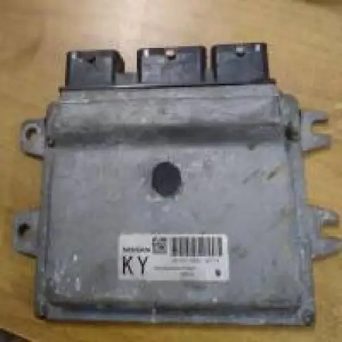 Nissan Versa Calculateur moteur Nissan Versa MEC900-560 B1