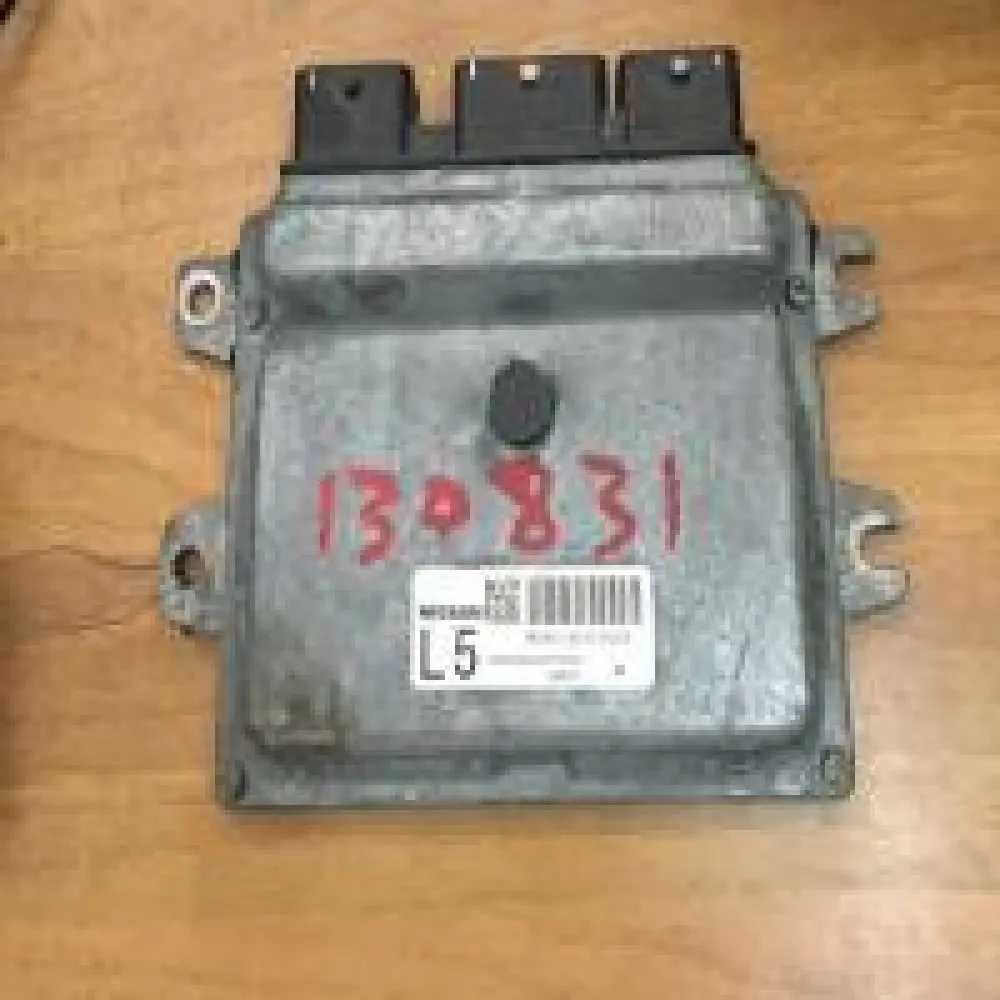 NISSAN VERSA 2010-2011 Calculateur de moteur NISSAN VERSA 2010-2011 MEC901-260 B1 0527B