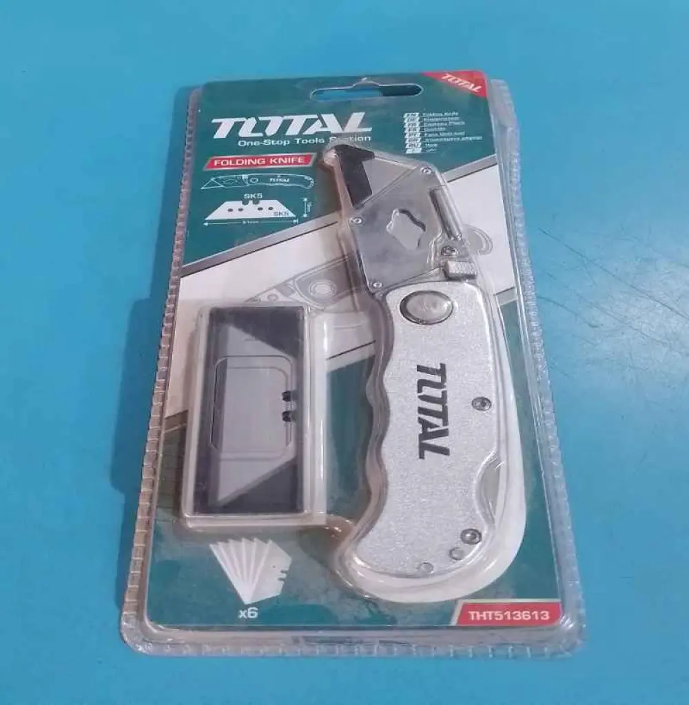 Couteau à lame, Couteau utilitaire Total THT513613; 6 lames