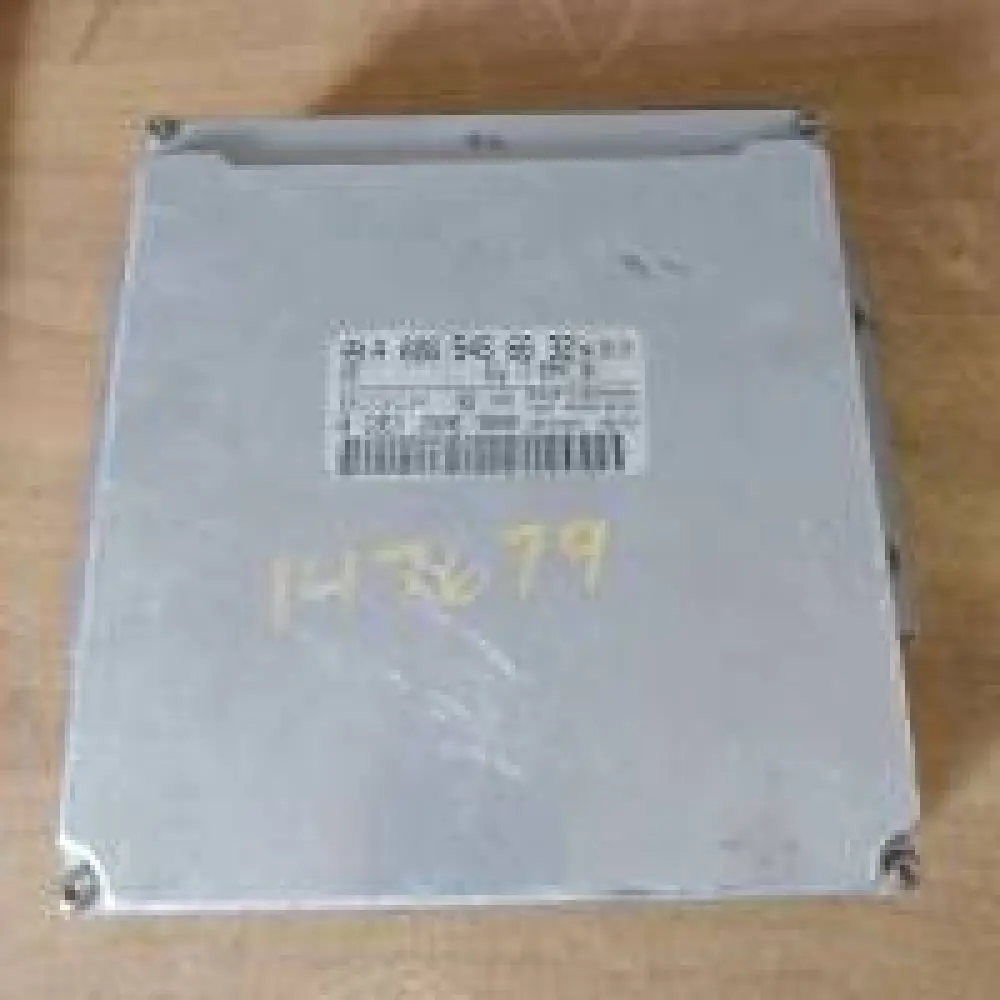 Mercedes ML230; 3.2L Calculateur moteur 2000 Mercedes ML230; 3.2L/ 0265456632/ 0261206300/ 4JGAB54E2YA147679 BOSCH (Q01)