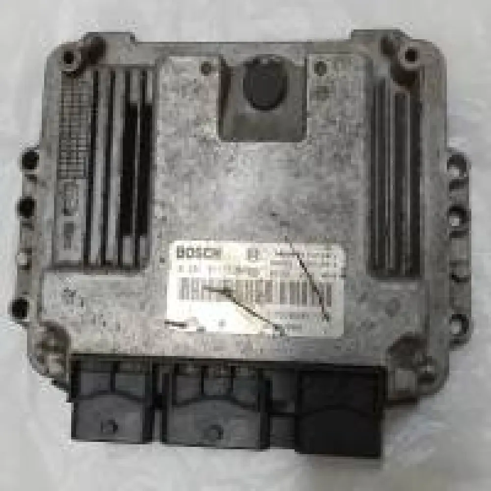 Renault Trafic Opel 2005 1.9 DCI Calculateur moteur Renault Trafic Opel 2005 1.9 DCI ECU ECM OEM 0 281 011 529 0281011529  HOM8200051608 8200389519 BOSCH
