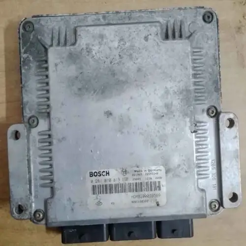 RENAULT MEGANE Calculateur moteur RENAULT MEGANE ; 0 281 010 819 / /Référence 1 : HOM8200039569  Référence 2: 8200166362
