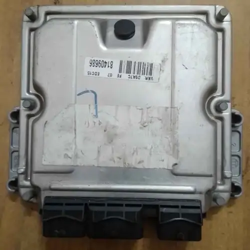 PEUGEOT 406 Calculateur moteur PEUGEOT 406; 0 281 010 590 / Référence: EDC15C2 65