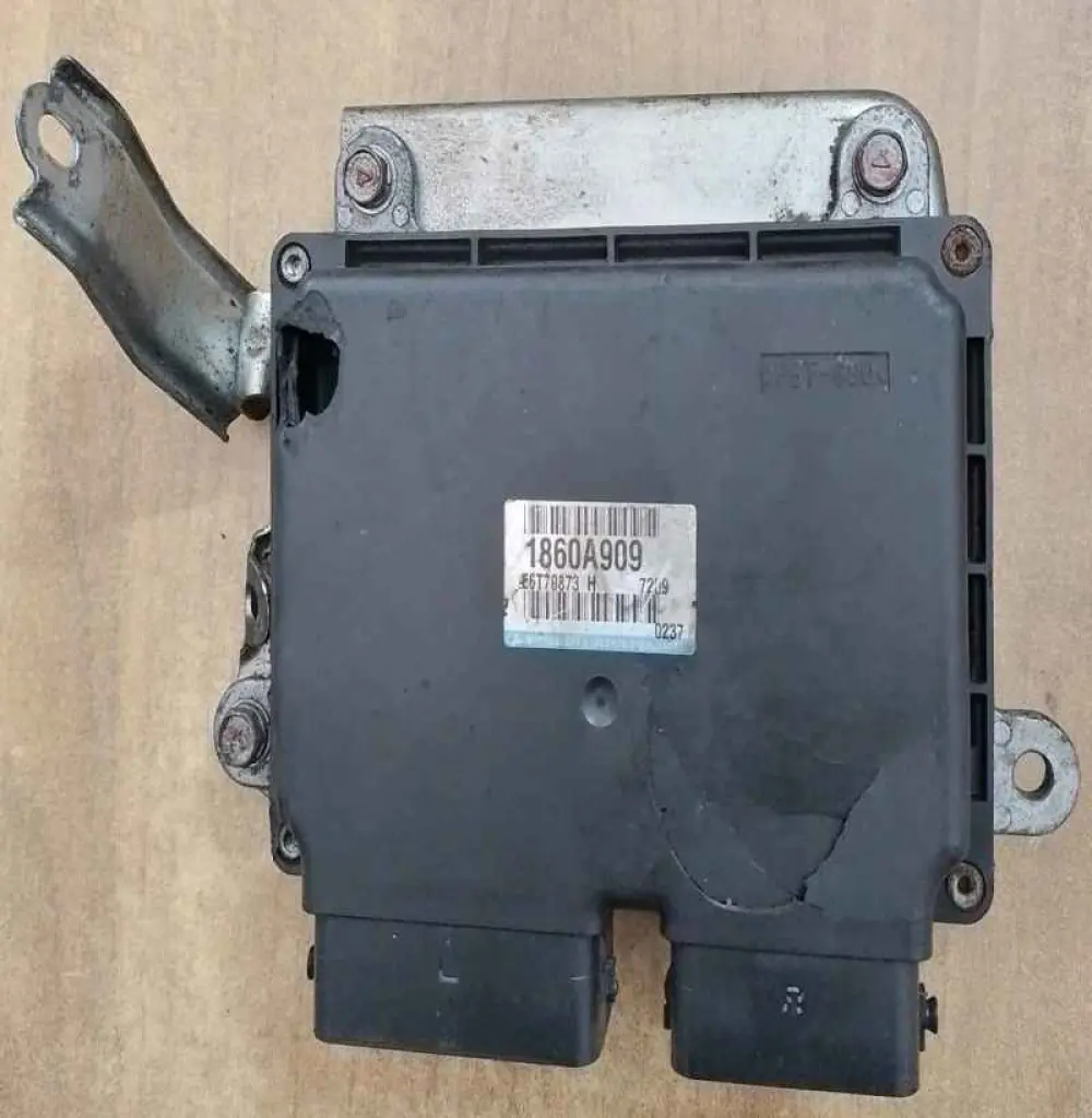 MITSUBISHI DELICA Calculateur moteur MITSUBISHI DELICA; 1860A909; E6T70873 H 7209