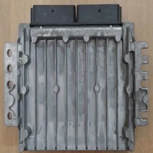 RENAULT MEGANE Calculateur moteur RENAULT MEGANE; S110138000 B / Référence: 8200059086  Autre référence: 8200044437