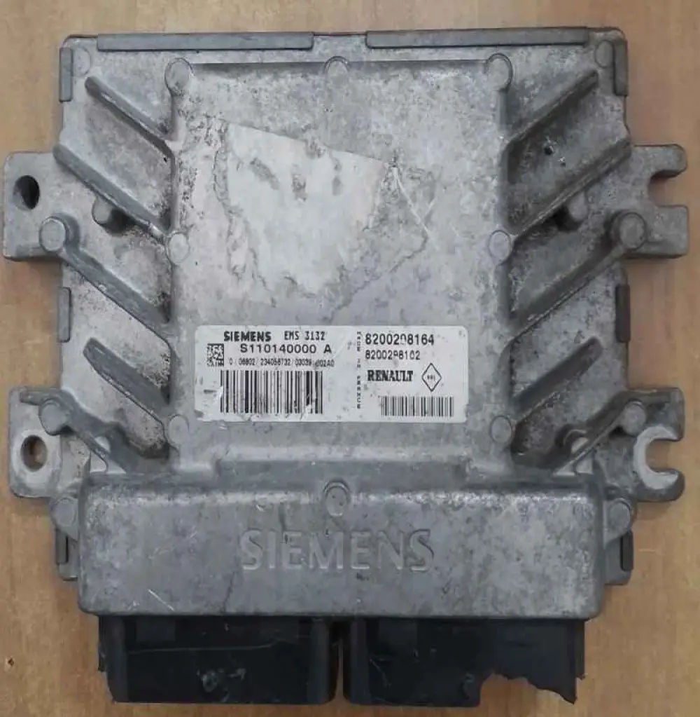 RENAULT CLIO Calculateur moteur RENAULT CLIO; S110140000 A/ Référence: 8200298164