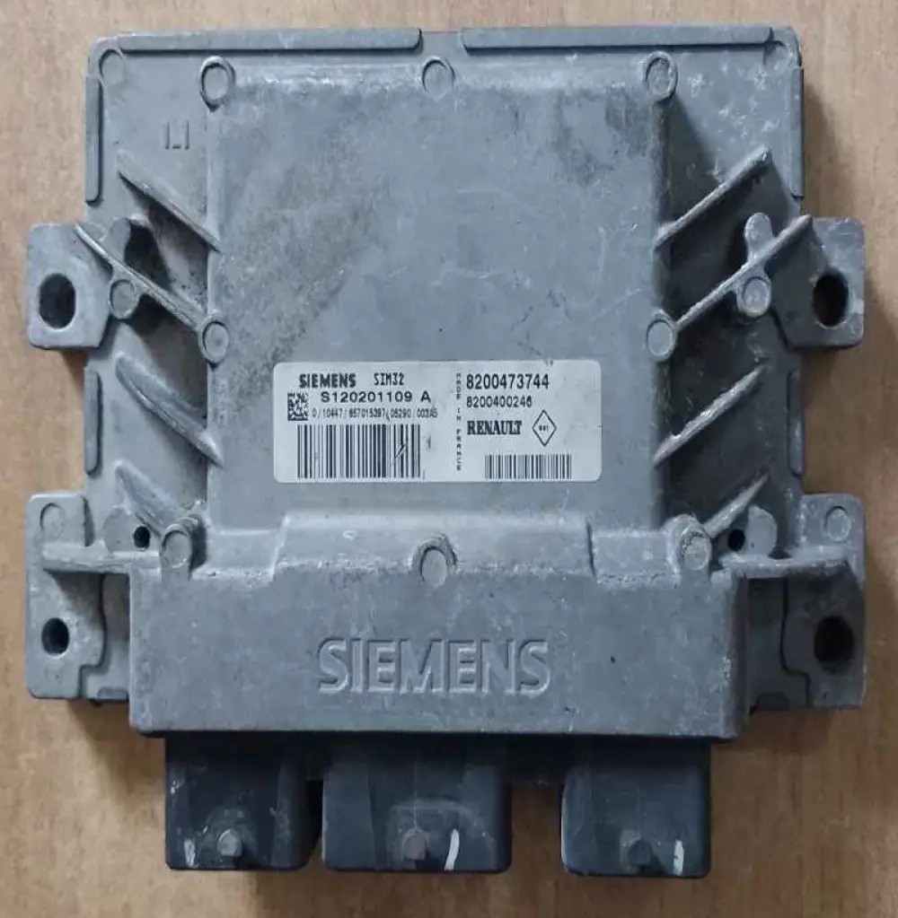 RENAULT CLIO Calculateur moteur RENAULT CLIO; S120201109 A