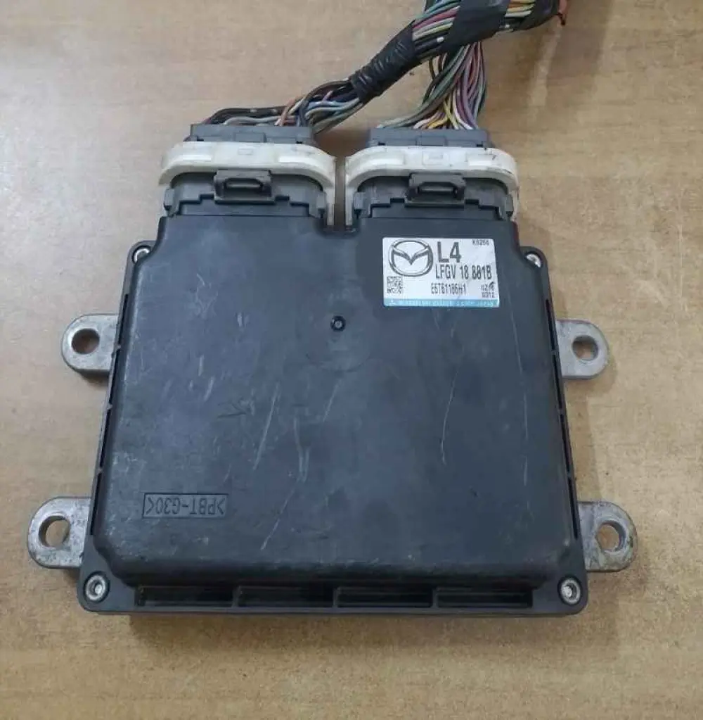 Mazda 3 2011 Module de commande moteur Mazda 3; 2011 ECM, LFGV 18 881B, E6T61186H1; LFGV18881B, OEM; K6266; L4