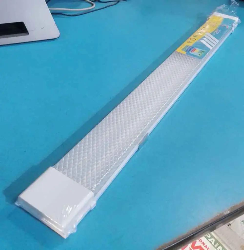 Reglette Led, Lampe à tube de latte led, Plafonnier led T321/ 20 CMG