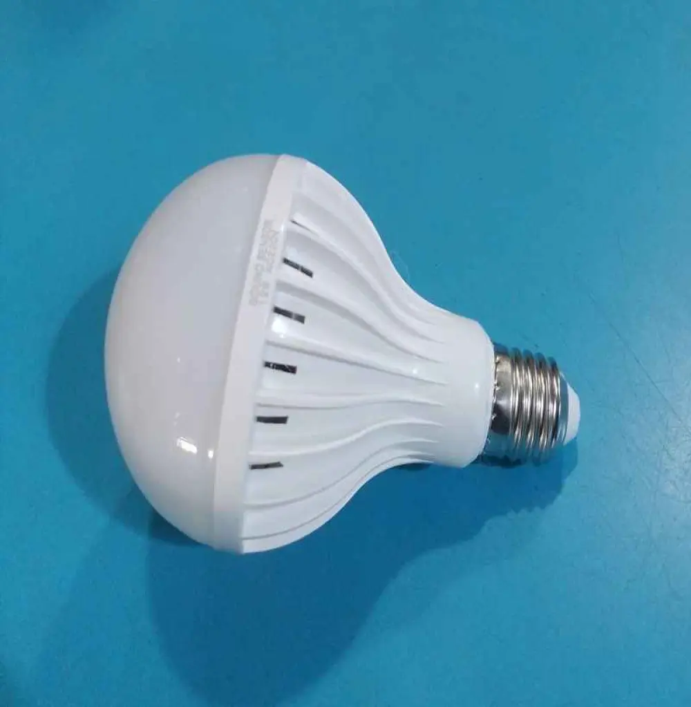 Ampoule LED Sound Sensor de détection de mouvement IRP, Ampoule du capteur  radar Décoration de la lumière 12W/ AC220V/ E27 GM