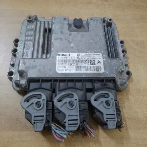 CITROEN PEUGEOT 207 1.6L 2004-2007 CALCULATEUR MOTEUR CITROEN PEUGEOT 207 1.6L 028101387 RBCMMDEDC16C34CEM EDC16C34  / 9664843780 /658 BOSCH