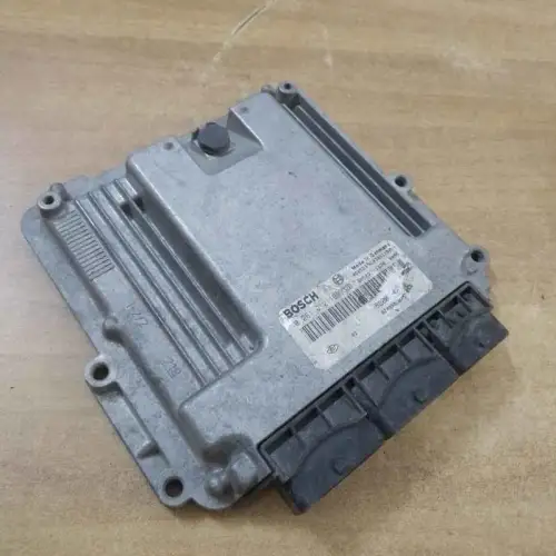 LAGUNA 2/ 2.0DCI 2000-2007 CALCULATEUR MOTEUR LAGUNA 2/ 2.0DCI 2000-2007 0281012199 /  060523 / 8200520036 / 8200589839 BOSCH
