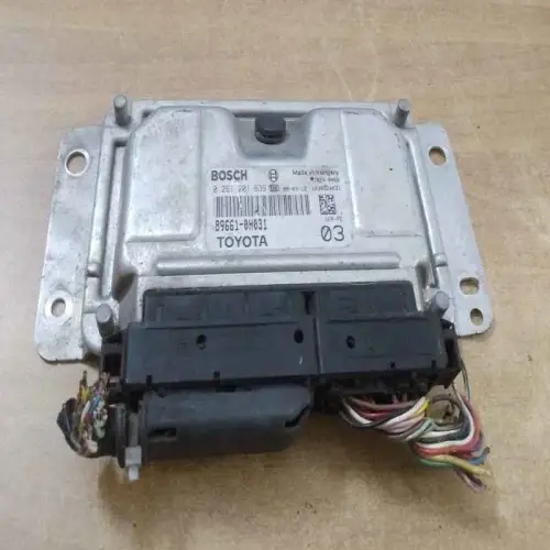 TOYOTA AYGO 1.0L 2005-2008 CALCULATEUR MOTEUR TOYOTA AYGO 1.0L 2005-2008 0281201639 89661-0H031 1824 0468 BOSCH
