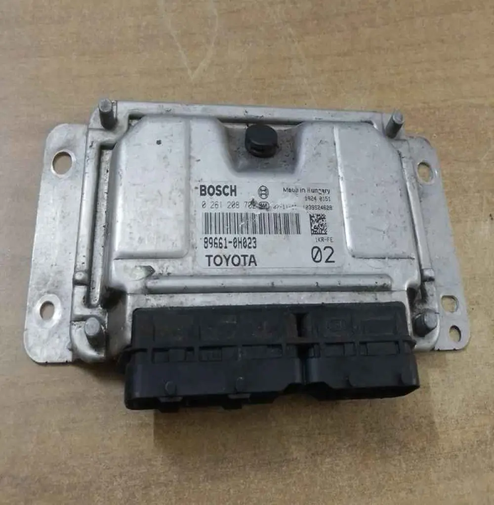 TOYOTA YARIS 1.0L 2005-2008 Calculateur moteur 2005-2008 TOYOTA YARIS 1.0L 0261208702 89661-0H023 1039S24628 1KR-FE BOSCH 02