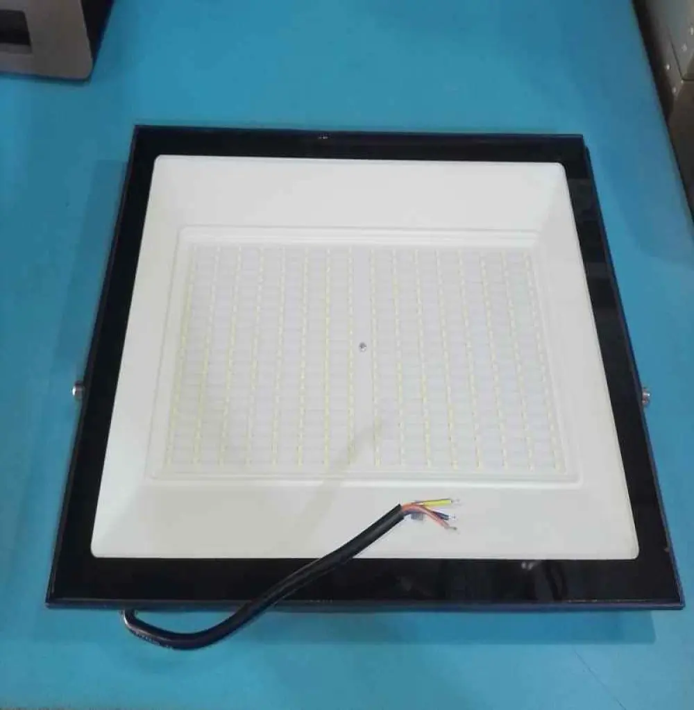 Projecteur LED Etanche 250W MD-FL 99100S Lumières extérieures menées, Réflecteur extérieur pour jardin, garage extérieur