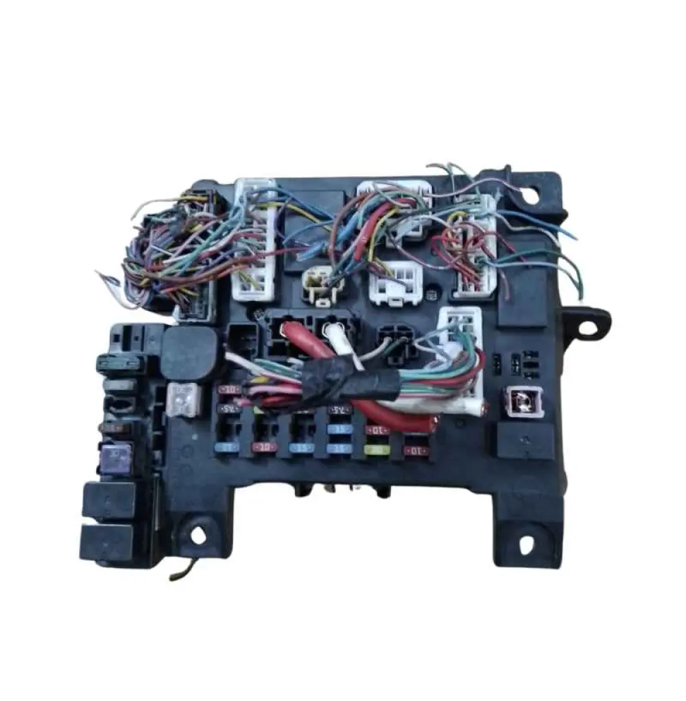 Boîte à fusible Mitsubishi ASX 2012-2013 LEAR 8637A914/ 519731E04/ L8637-002A/ L8637-001S/ 5011078363