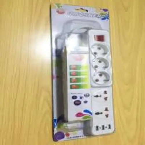 Rallonge de 8prises dont 3USB.
