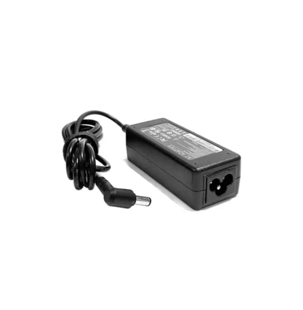 Chargeur ordinateur  TOSHIBA 19V1.58A 5.5_2.5MM (Copy)