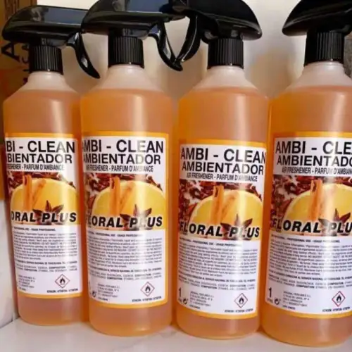 Ambi-Clean : Désodorisant Floral pour une Atmosphère Fraîche