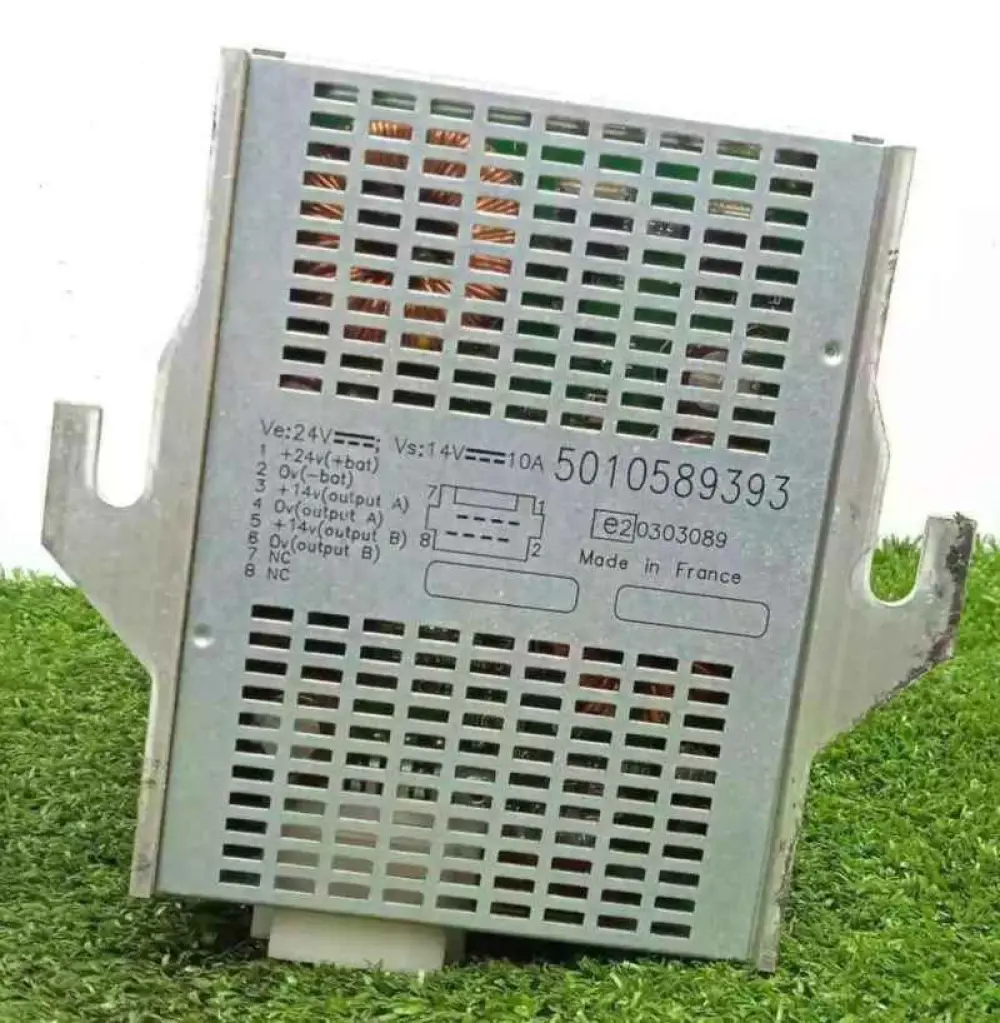 5010589393, Dévolteur 24V / 14V Renault, e2: 0303089, (RVI4D)