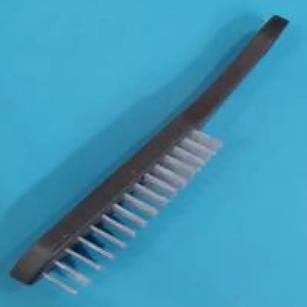 Brosse métallique à main manche en fibre de verre