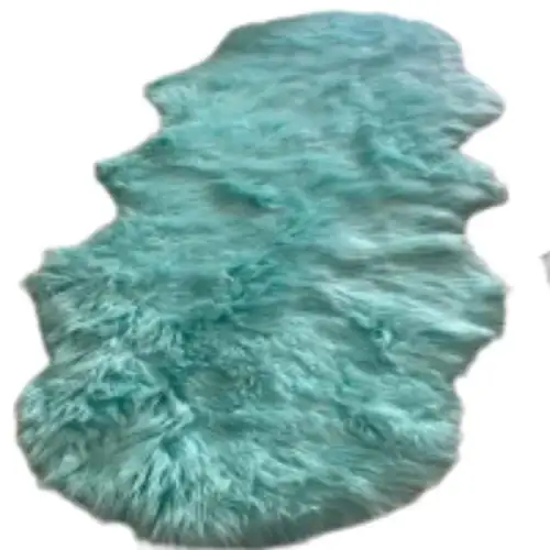 Tapis en fourrure synthétique