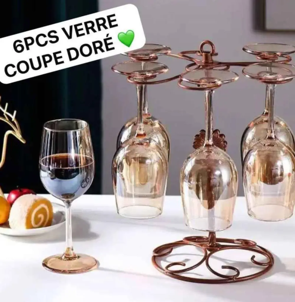 Elegance et Raffinement : Ensemble de 6 Verres Coupes Dores