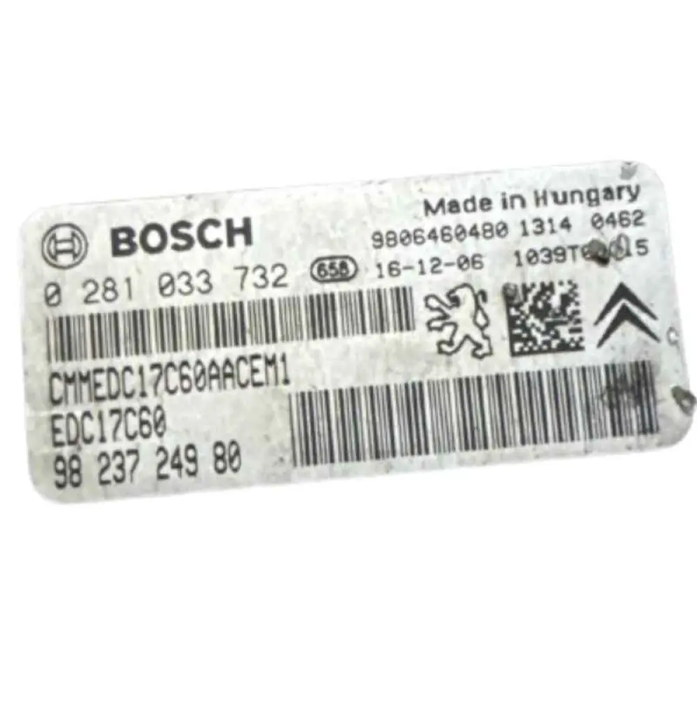 PEUGEOT 3008 1.6L 2017 / 0 281 033 732 / 9823724980 EDC17C60 BOSCH, Calculateur moteur 