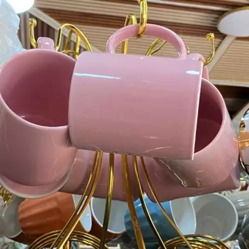 Ensemble de 6 Tasses en Céramique Rose avec Support en Métal Doré - 6PCS