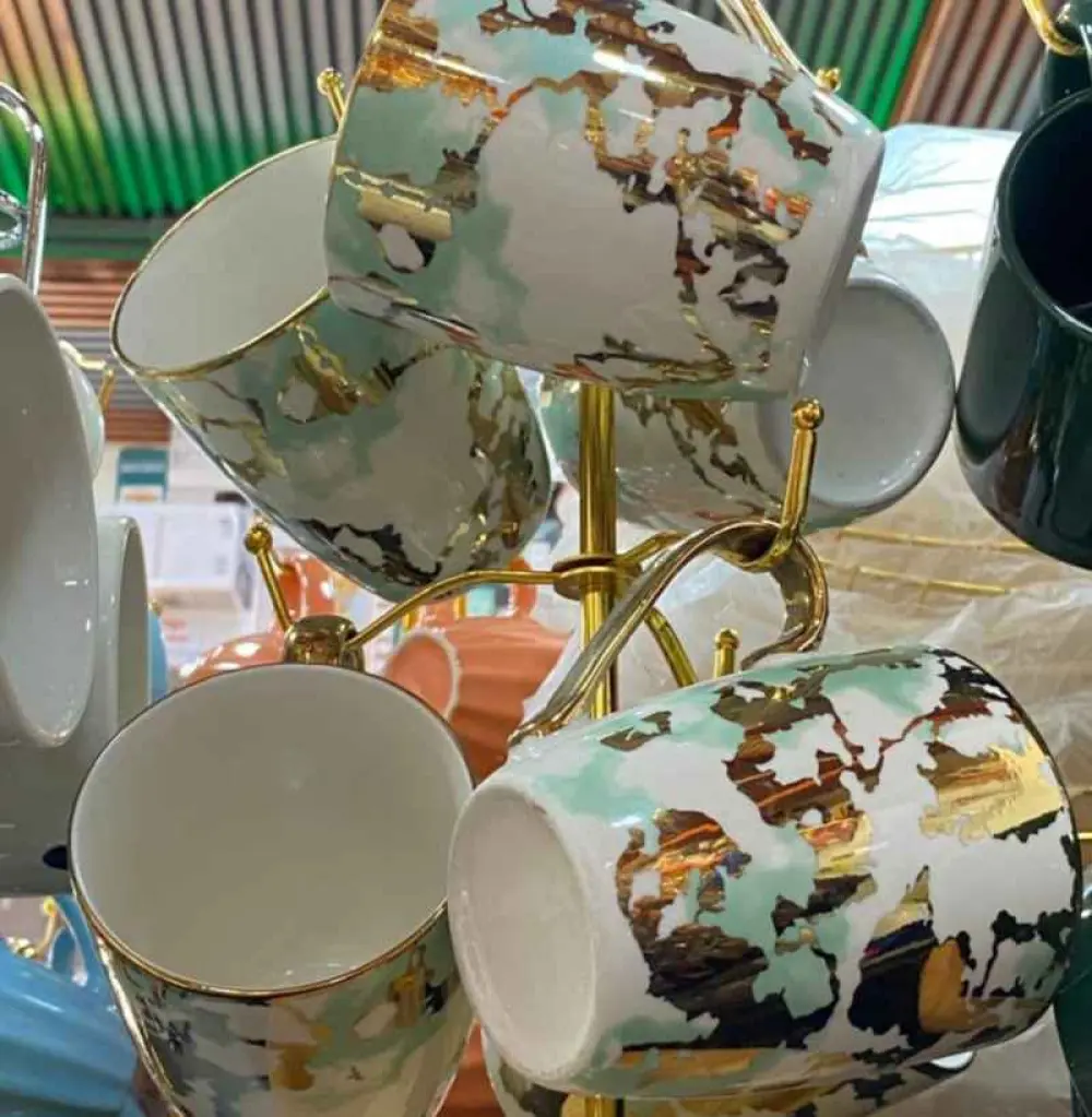 Ensemble de 6 Tasses à Café Design Élégant avec Finition Métallisée + Support. 6PCS
