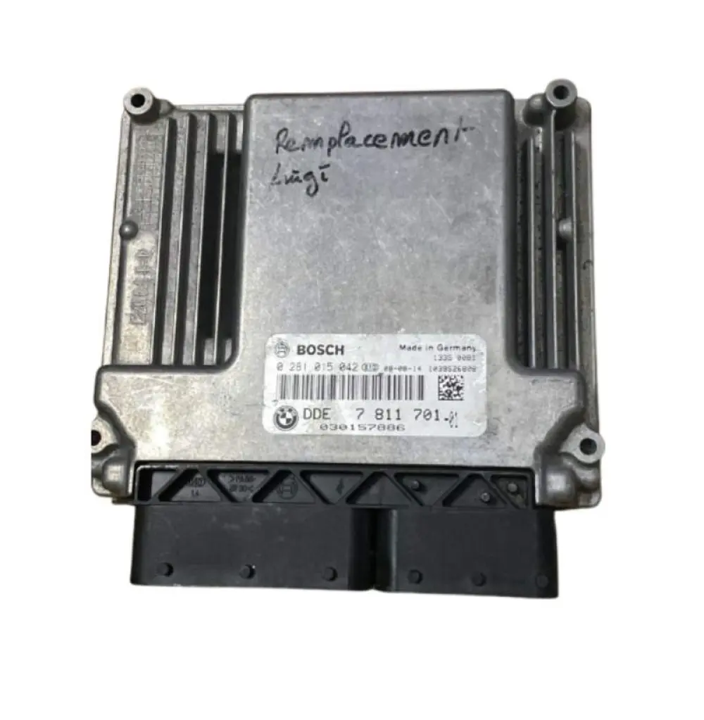 CALCULATEUR MOTEUR BMW E81 BOSCH 2008 1.8  0 281 015 042, 0281015042, DDE 7 811 701 -01, DDE781170101, 7811701