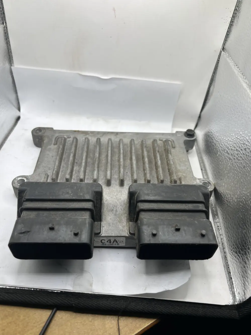 Ordinateur de bord ECU 39110-3C419 pour Kia Sedona (2006-2009) 