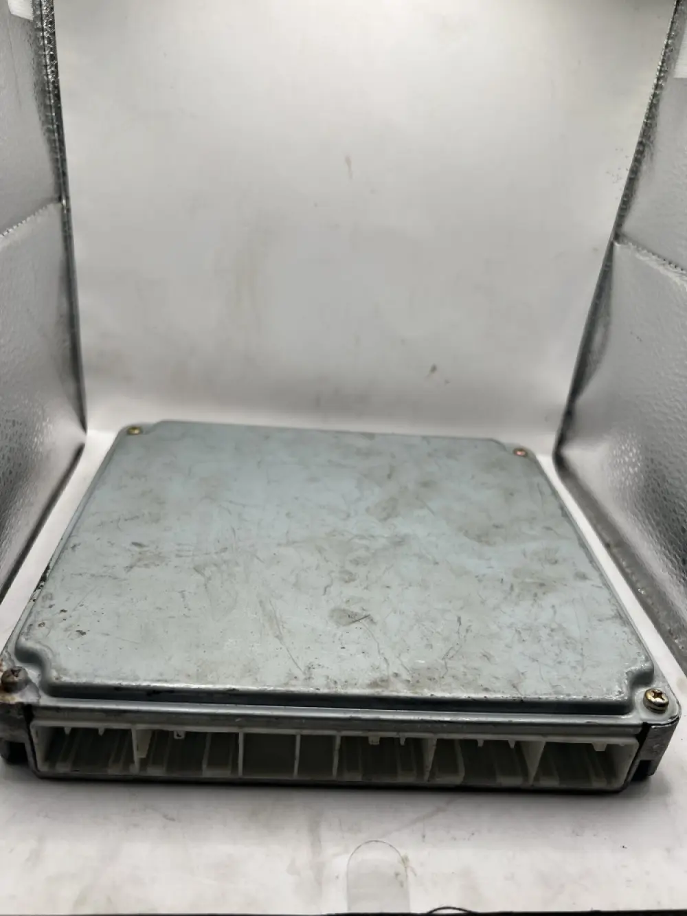 Module de commande du moteur ECU ECM pour Toyota RAV4 2.4L AT 2004 (MATCH 89661-42A80