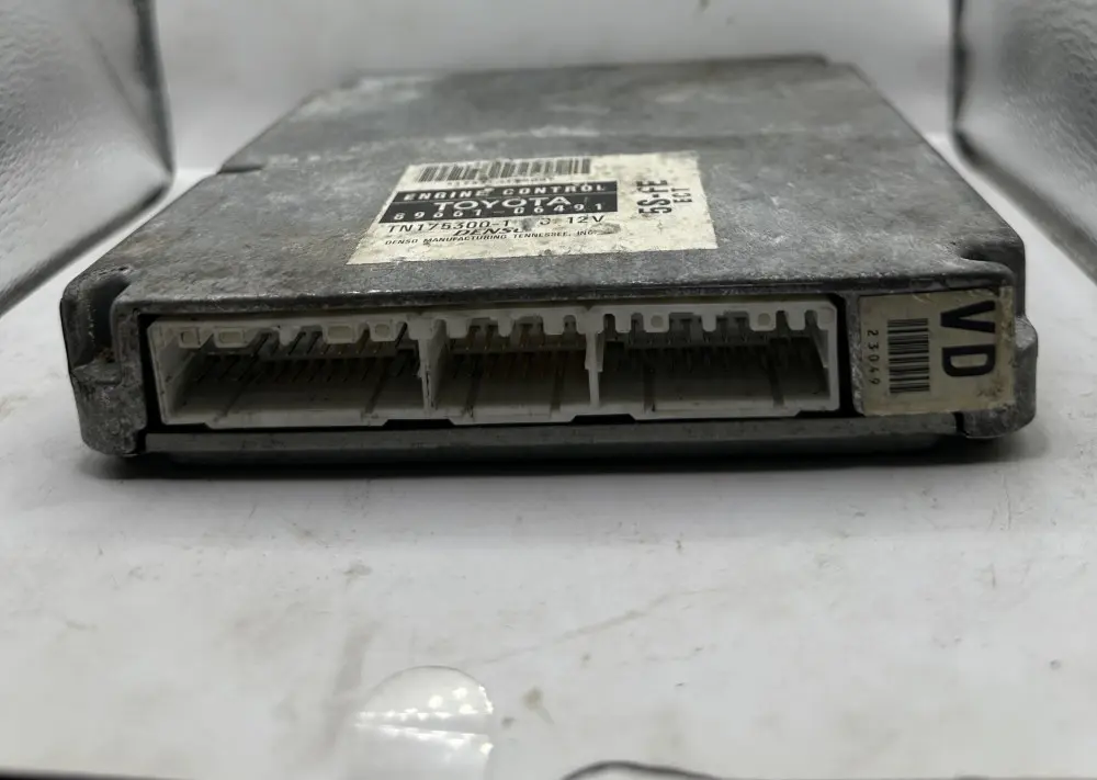 Toyota Camry 1998 ECM ECU 89661-06491