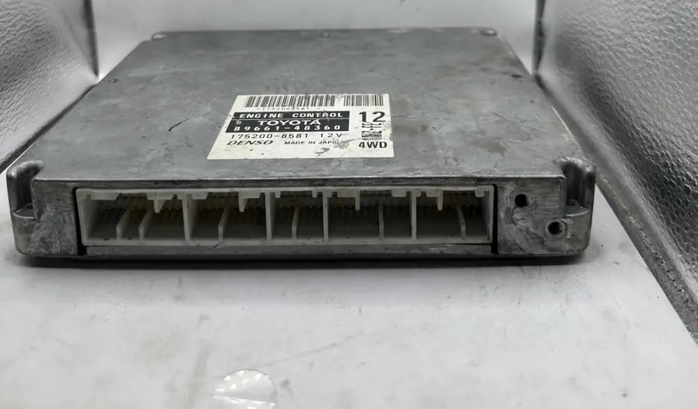 Toyota Highlander ECM ECU 2002 89661-48360 175200-8581
