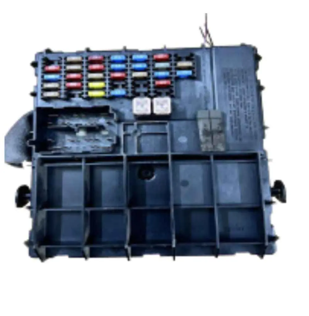 Module de commande multifonction Boîte à fusibles Ford Escape 2005 OEM 5L8T-14B476-FD L0075124AB