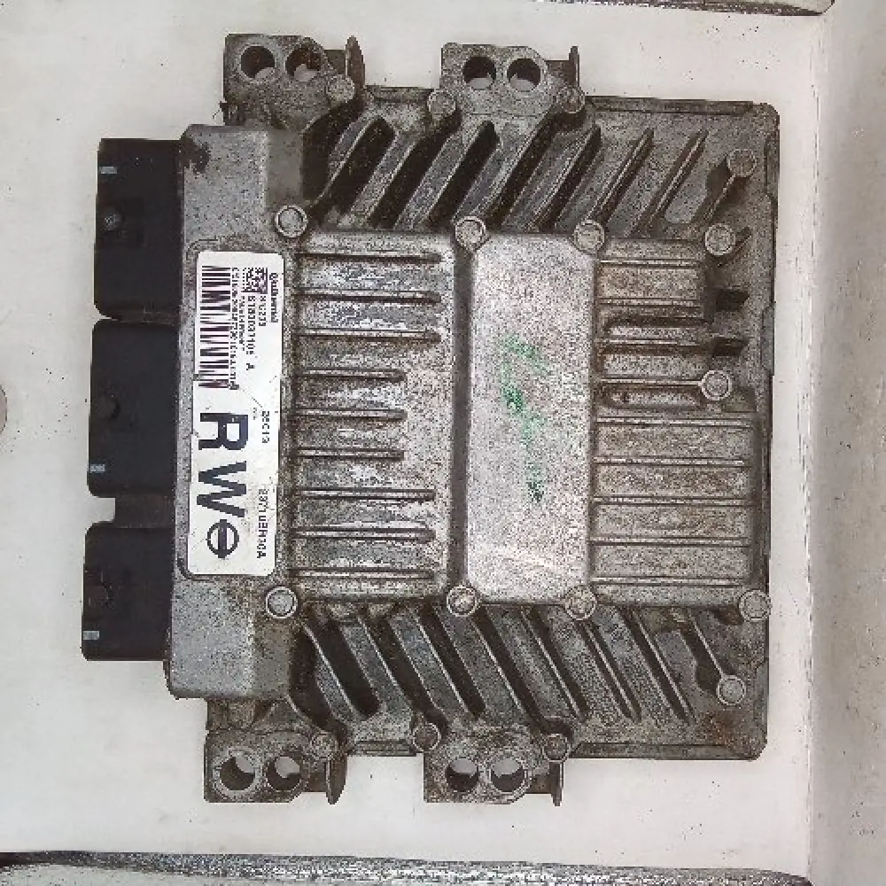 23710BR30A CALCULATEUR MOTEUR ECU UCE CALCULATEUR MOTEUR / SID303 / S180033108A NISSAN