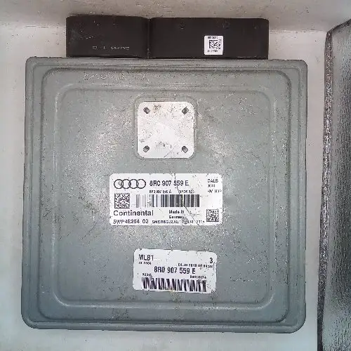 Audi Q5 Continental SIM0S 8.23 / 8R0907559E ECU 5WP46264 d'occasion