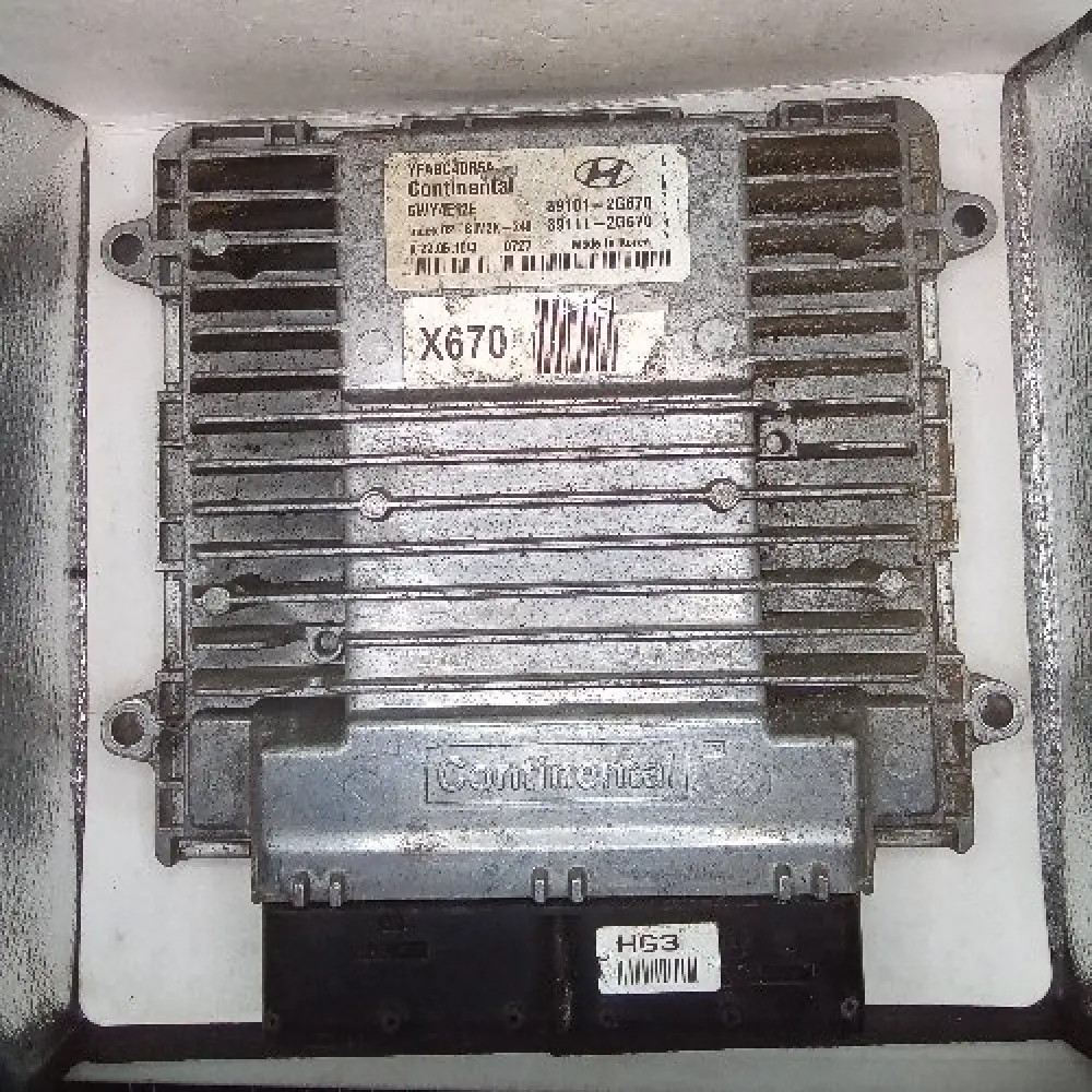 Calculateur moteur Hyundai 39101-2G670 SIM2K-240 / 5WY4E12E d'occasion (2011) pour Hyundai Sonata.