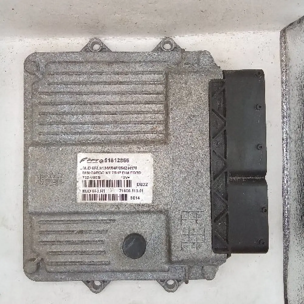 Unité de commande moteur Mazda 6 2005-2007 51812866 MJD6F3H1 3542H170