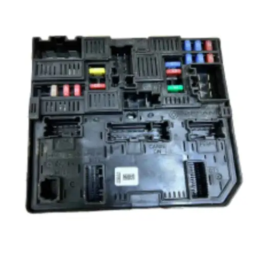 Module de contrôle '(Boîte à fusibles) 2014-2016 de puissance intégré d’origine Nissan Rogue IPDM 284B7-4BA0A (N1)