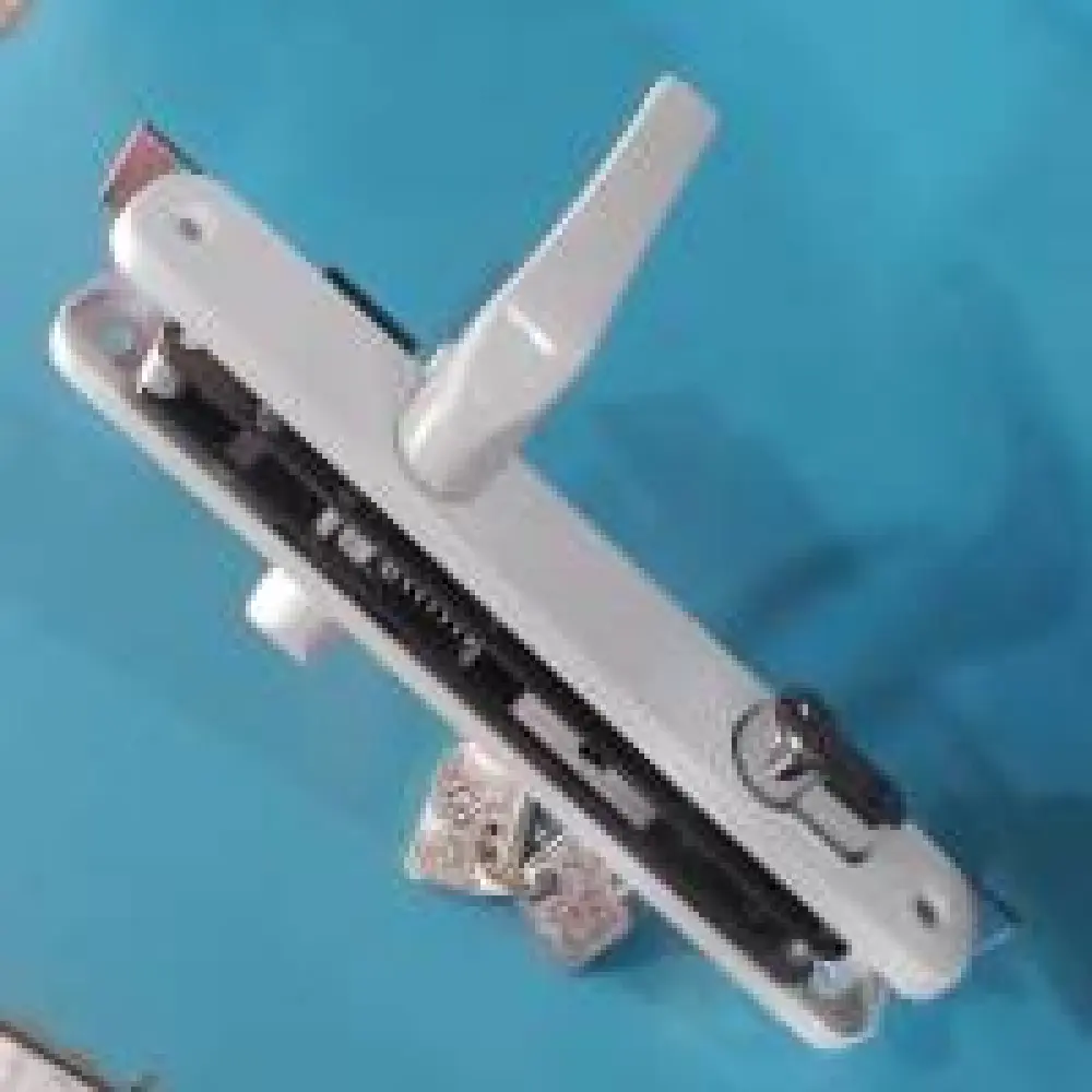 Serrure de sureté pour porte avec poignée de porte